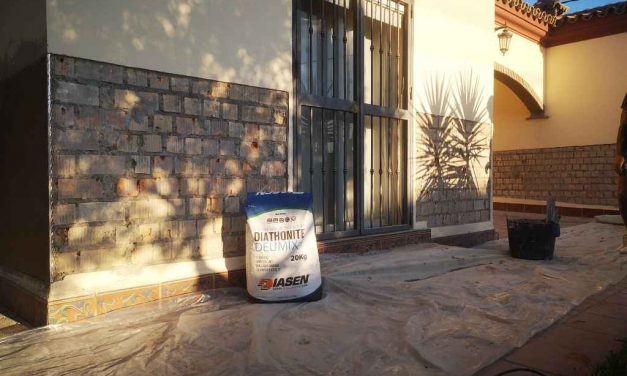 Tackle damp problems using Diasen Diathonite Deumix Plus
